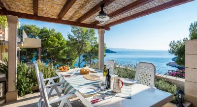 Apartments next to the sea in Osibova bay on the island of Brac, частни квартири в града Brač Milna, Хърватия